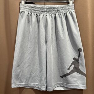 Nike Air Jordan Jumpman Logo Mesh Basketball Shorts Boys Size Large 12-13 years